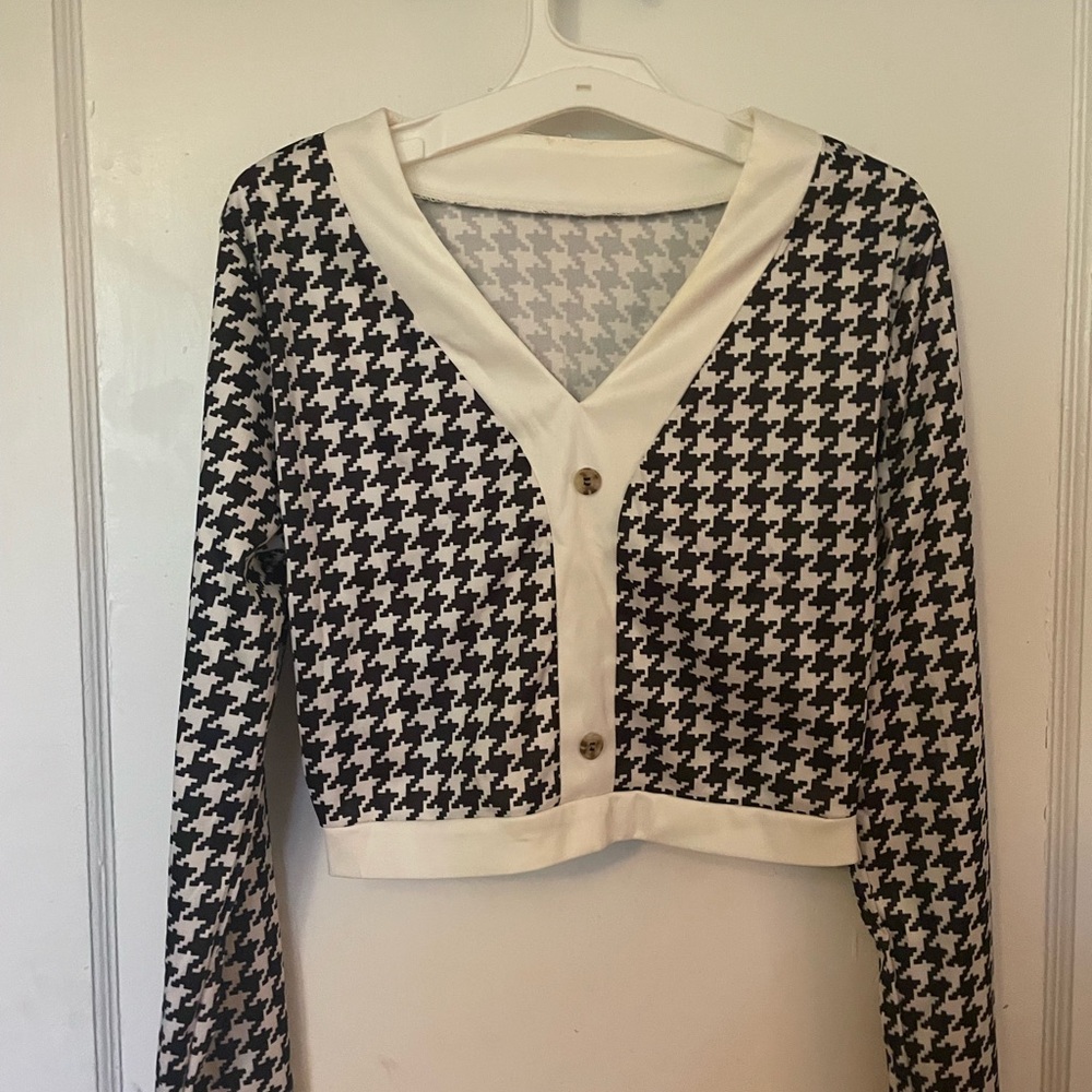 Houndstooth Patterned Blouse with Cream Accents
